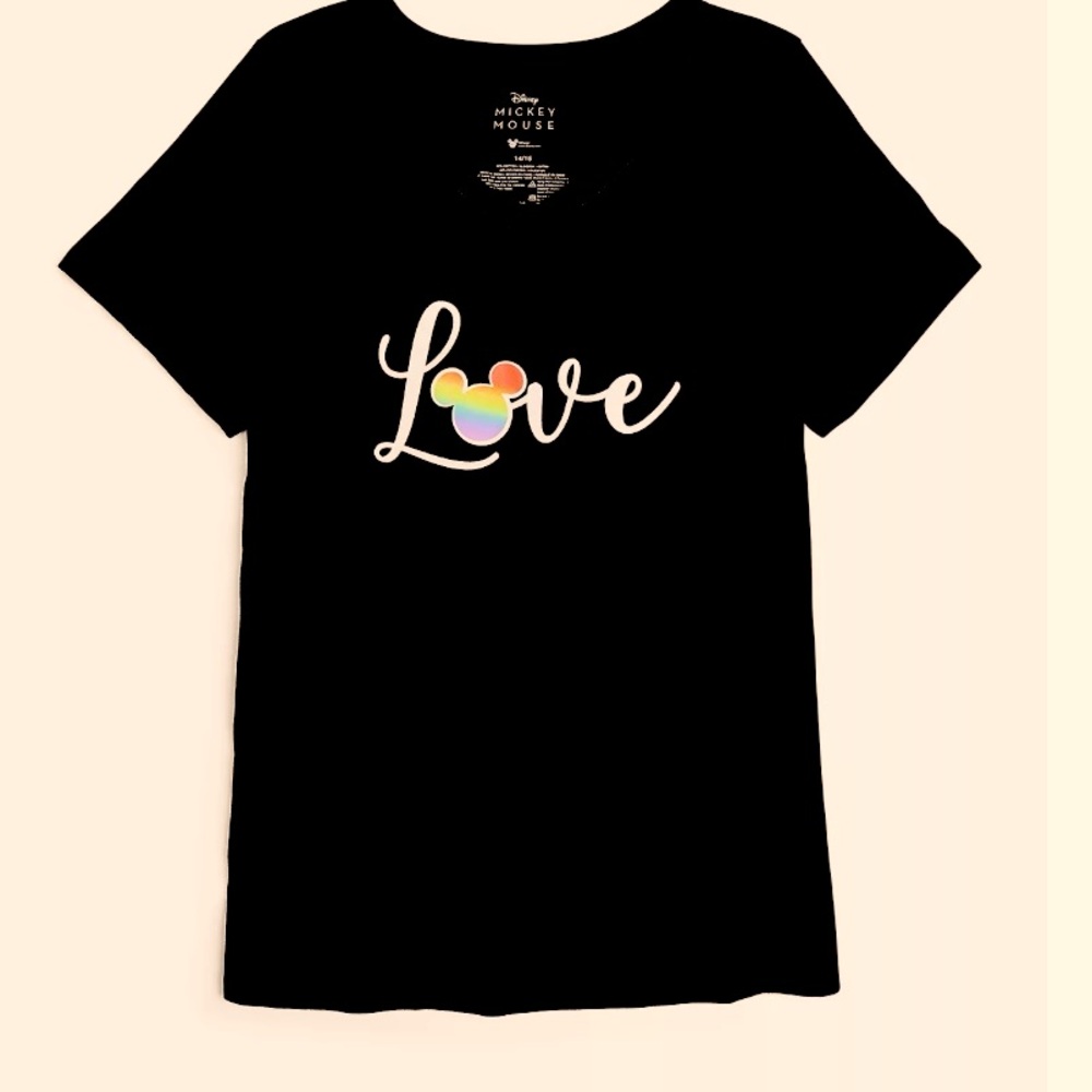 Lane Bryant/Disney Classic Short-Sleeve V-Neck Mickey Love Graphic tee. โฆ